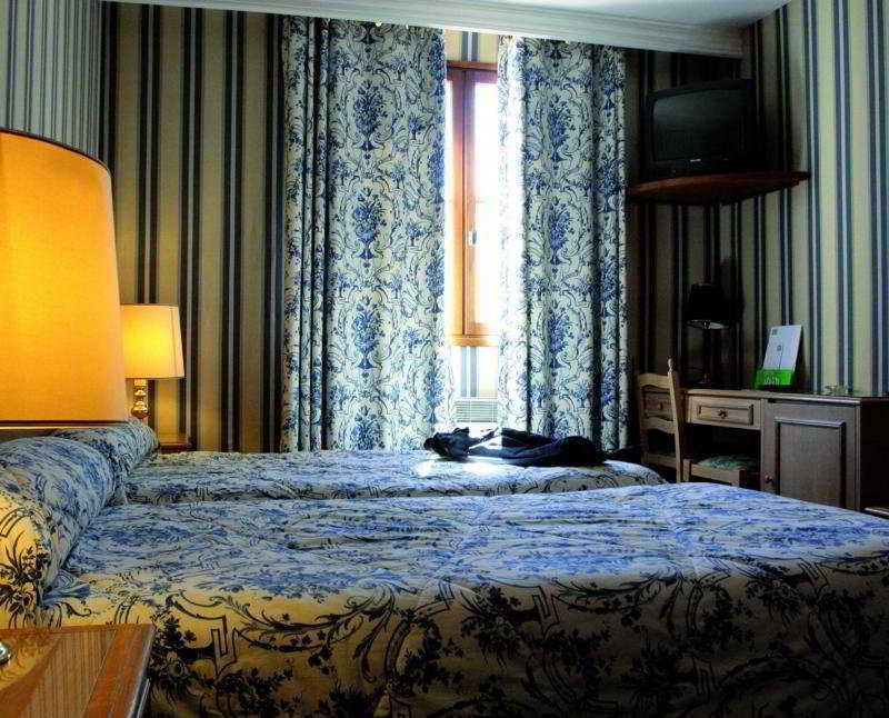 Hôtel l'Aragon Carcassonne Chambre photo
